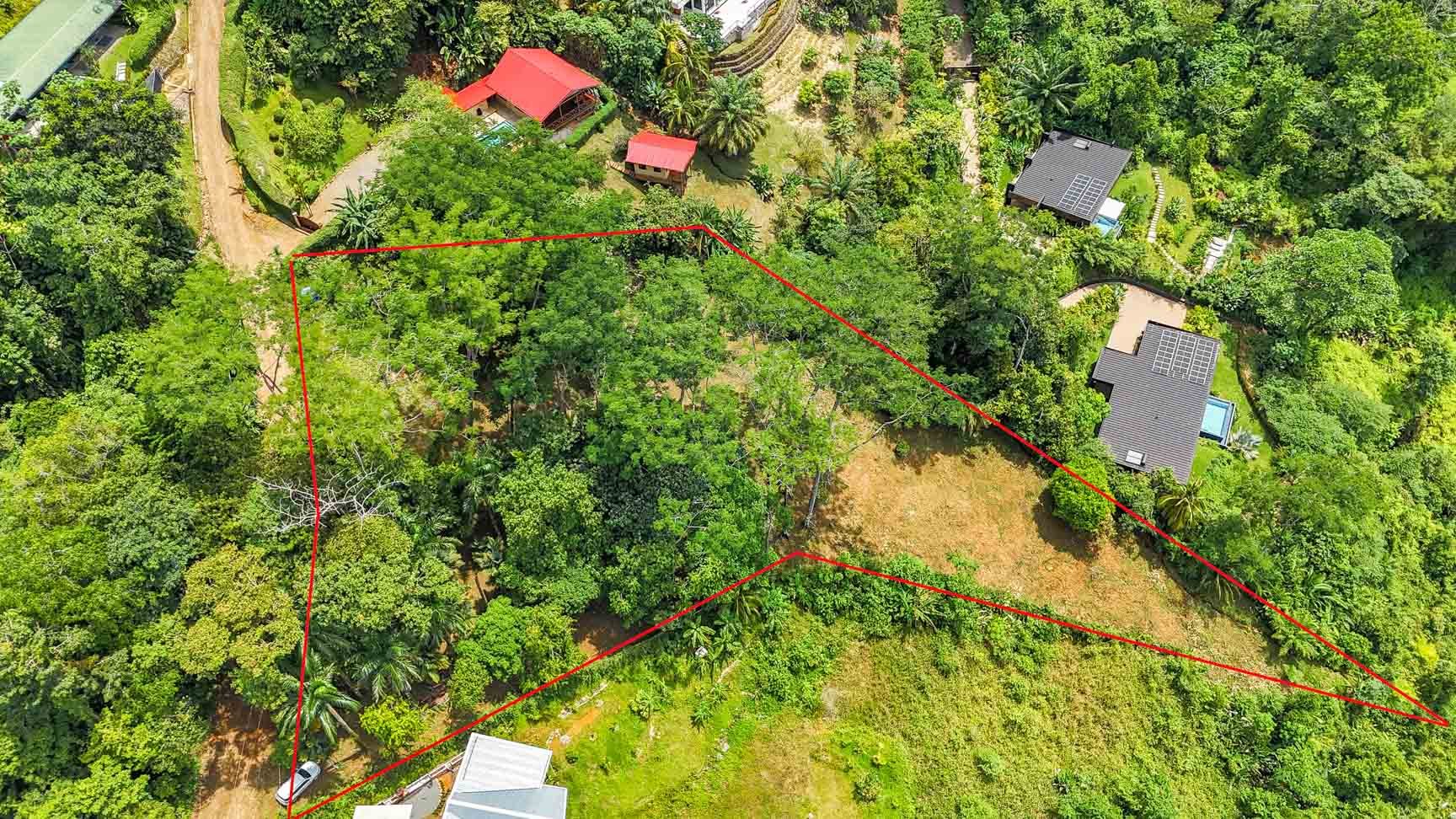 Large Uvita Lot With Whale’s Tail Ocean Views, Sunsets & Legal Water – Ready to Build!