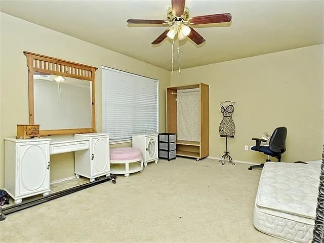 15205 Katies Corner Ln