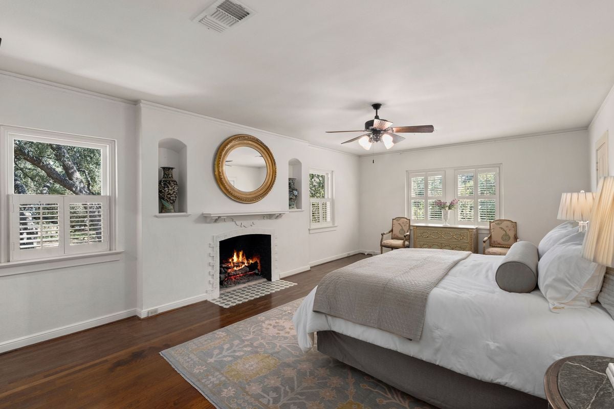 Historically Significant Spanish Revival in Monte Vista