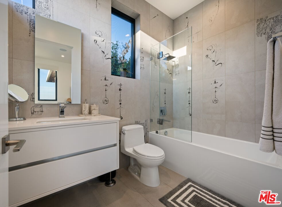 Aurelian Crest, Linda Flora Dr, 90049