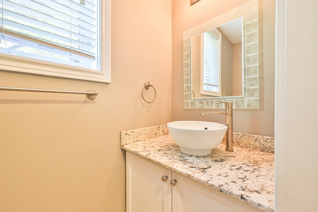 248 1/2 Millen Rd