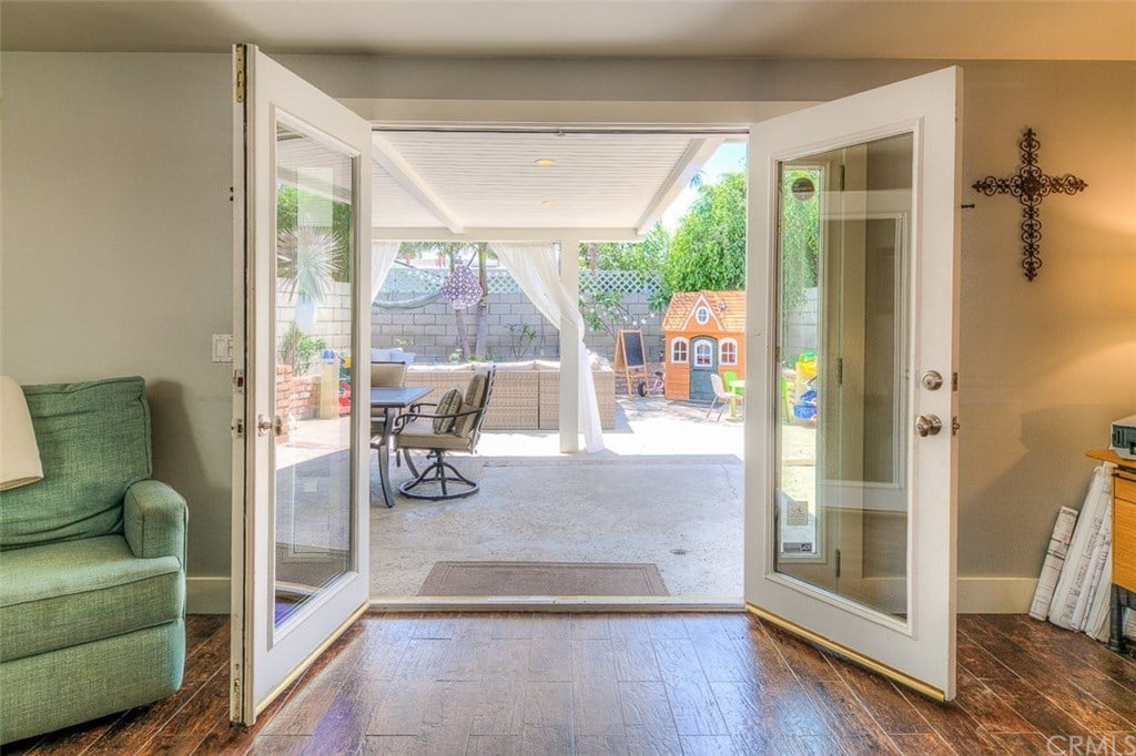 3221 Nebraska Pl