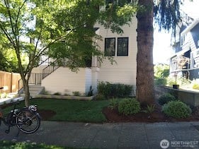 5745 33rd Avenue NE