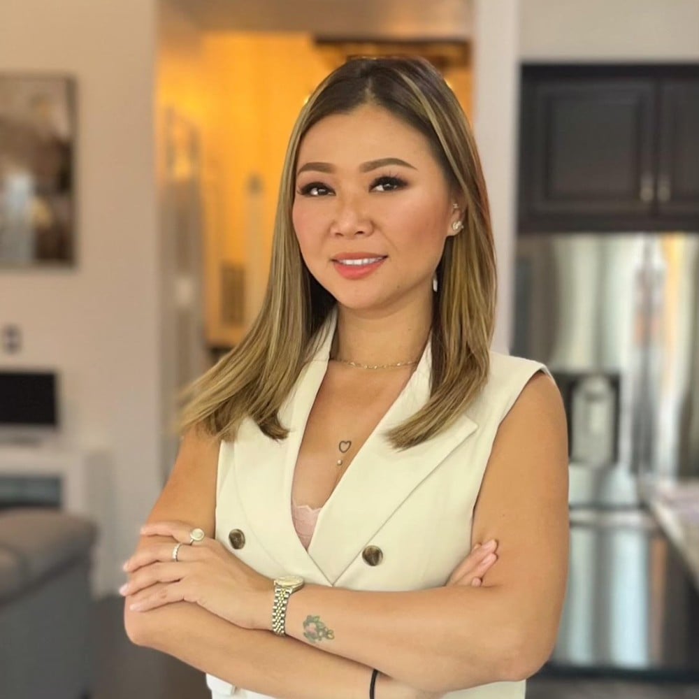 Hang Chau Dallas, TX Real Estate Headshot