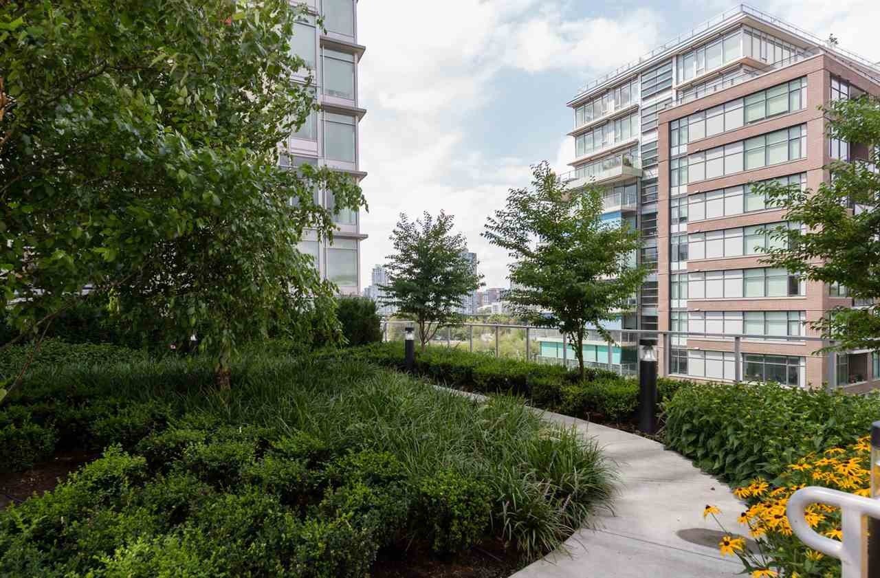 168 W 1st Ave, #604