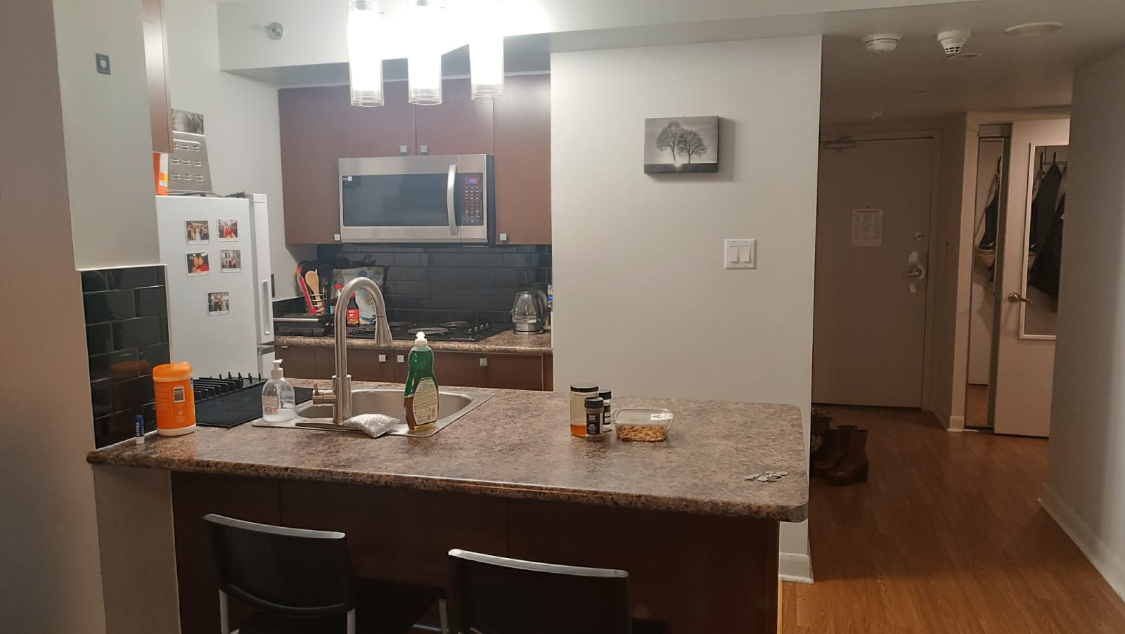 200 Victoria Street Unit: 1110