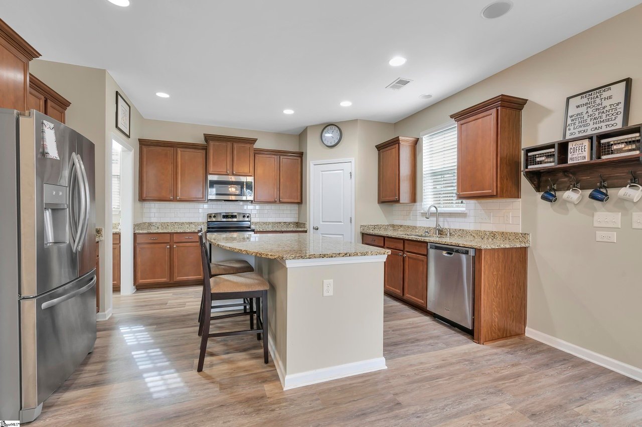 251 Castleton Cir