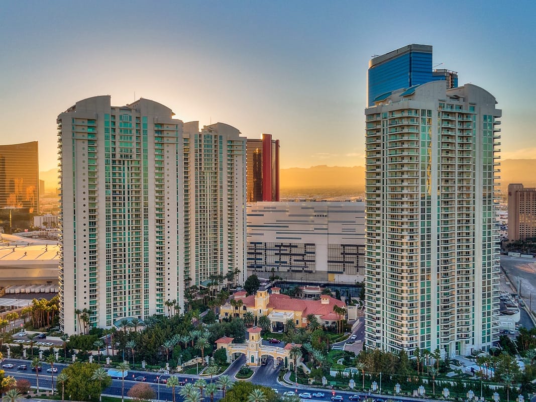 Turnberry Place