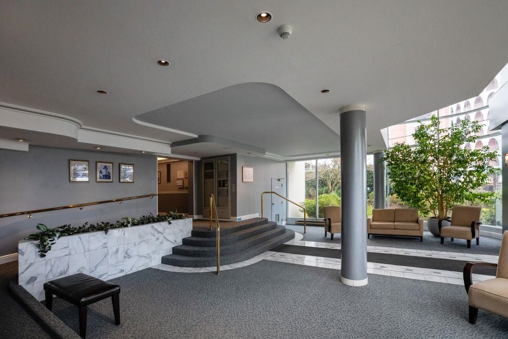 2203 Bellevue Ave, #403