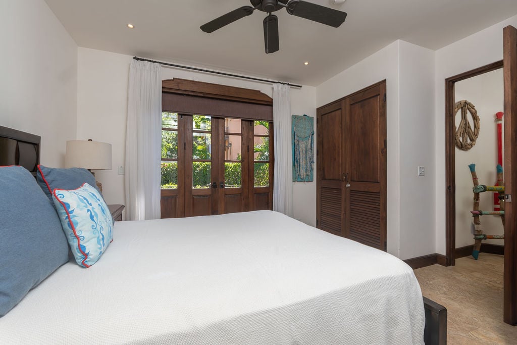10 Plaza Carlota | Stylish 2-Bedroom Condo with Private Plunge Pool in Prime Las Catalinas