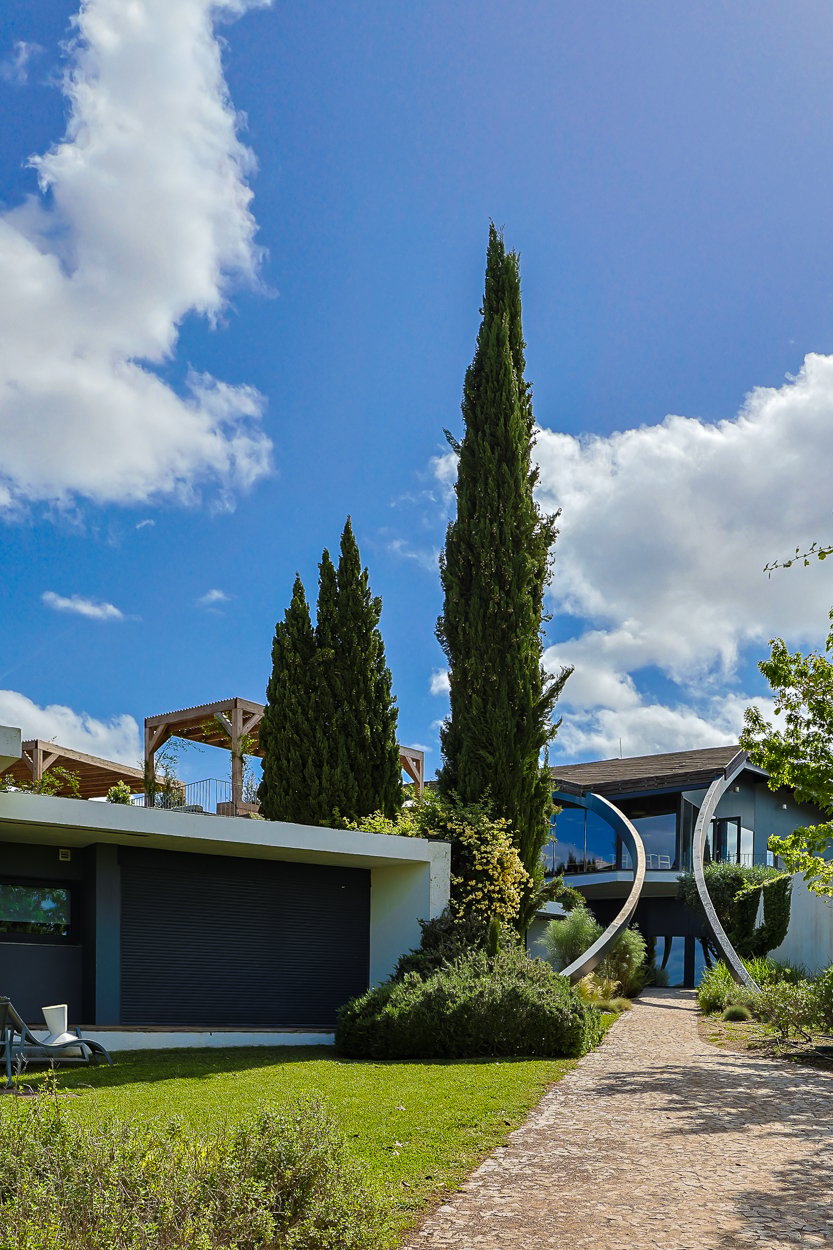 Luxury Wellness & Sports Retreat in Portugal with Expansion Upside & €1M+ Revenue