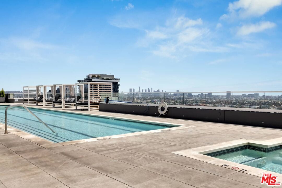 6250 Hollywood Blvd, #15A/B