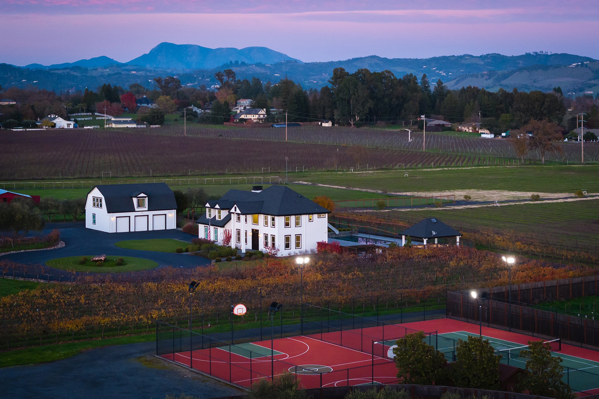 Wine Country Retreat 