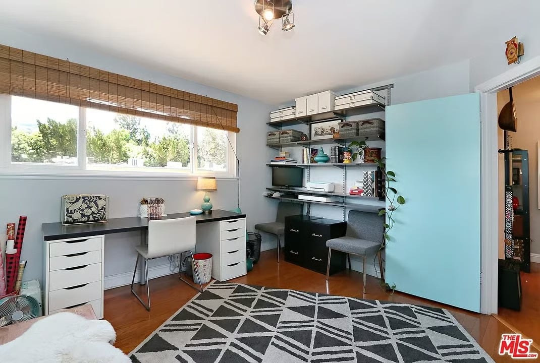 11138 Aqua Vista St #24
