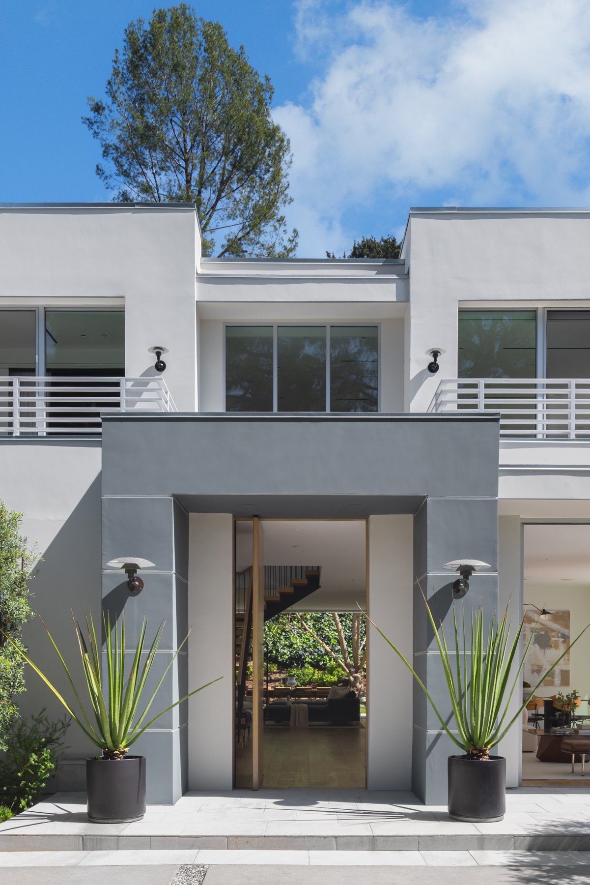 9011 Alto Cedro Dr, Beverly Hills