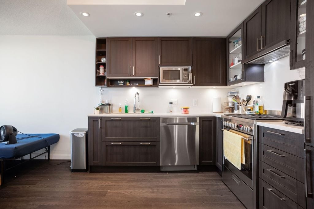 5665 Boundary Rd, #2110