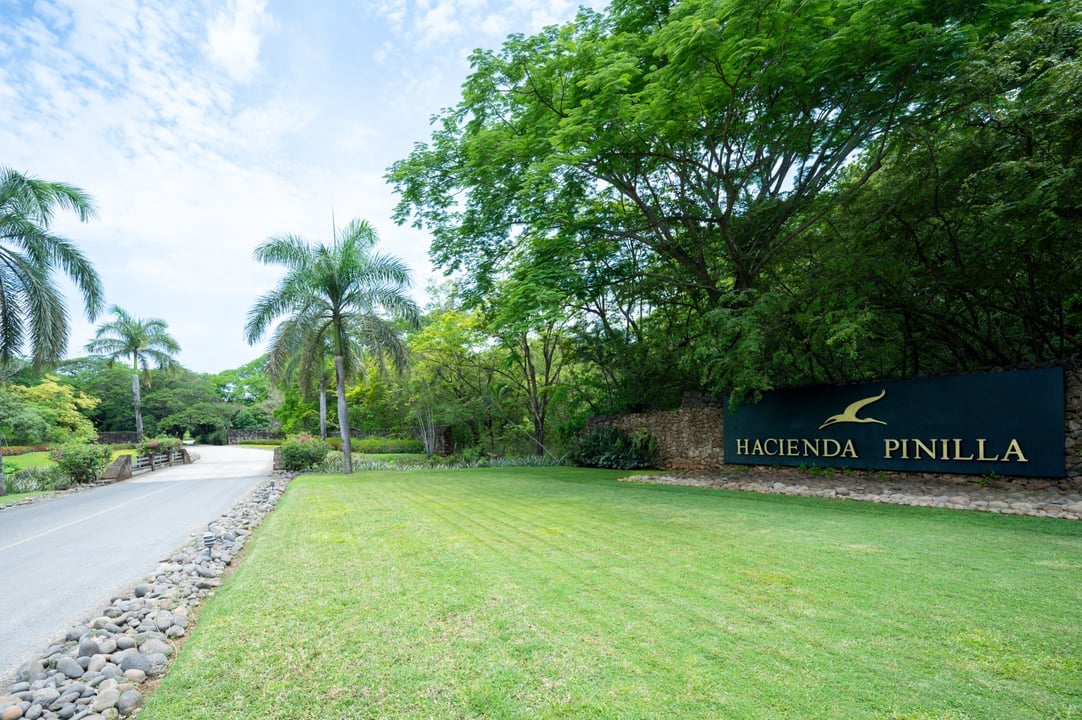 Villa Romantica | A Timeless Coastal Retreat in Las Golondrinas, Hacienda Pinilla