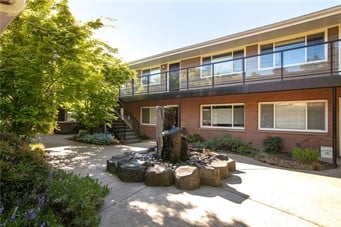 526 17th Avenue E #8