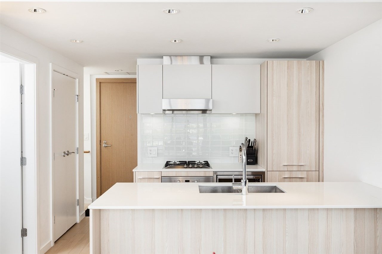 2220 Kingsway, #608