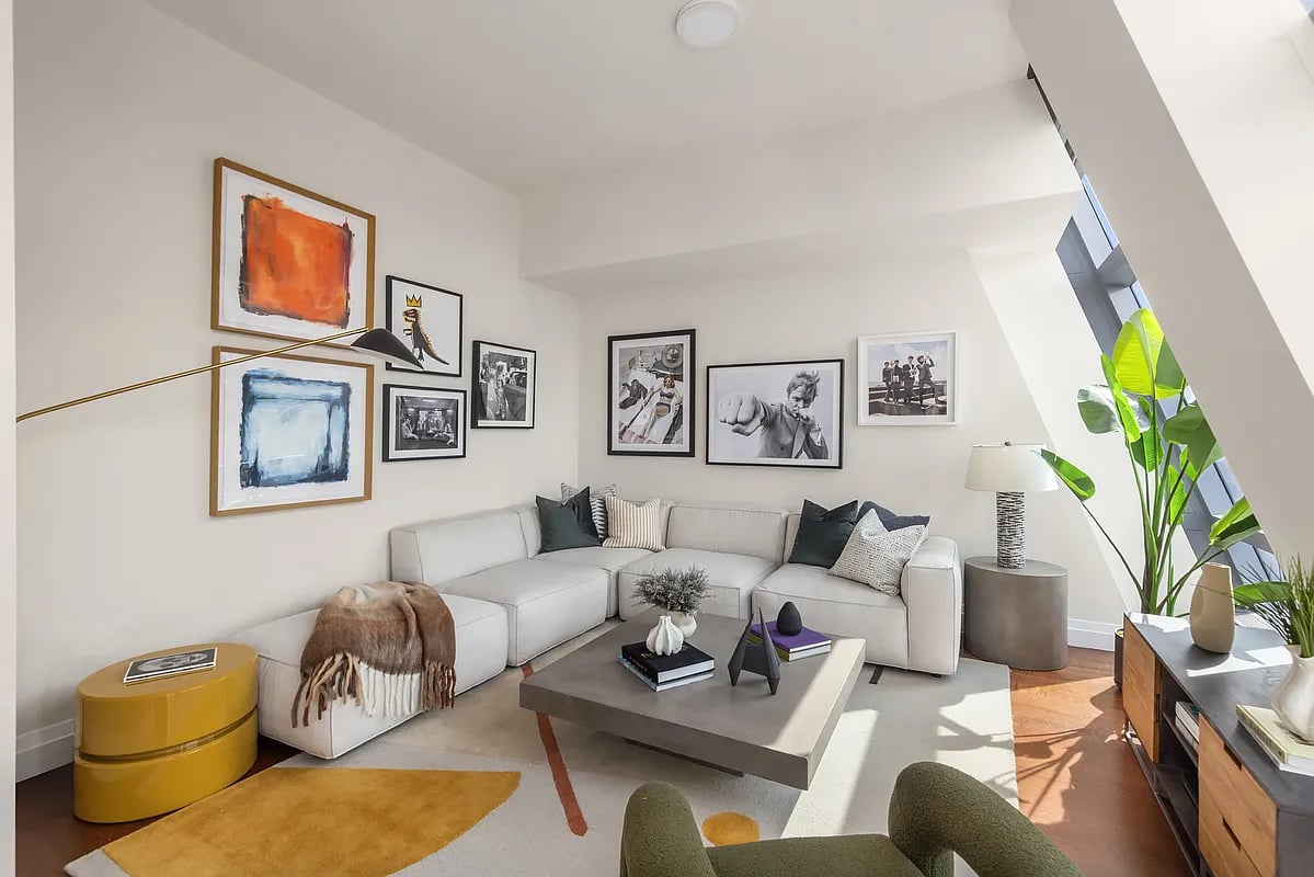 35 W 15th St, #15D