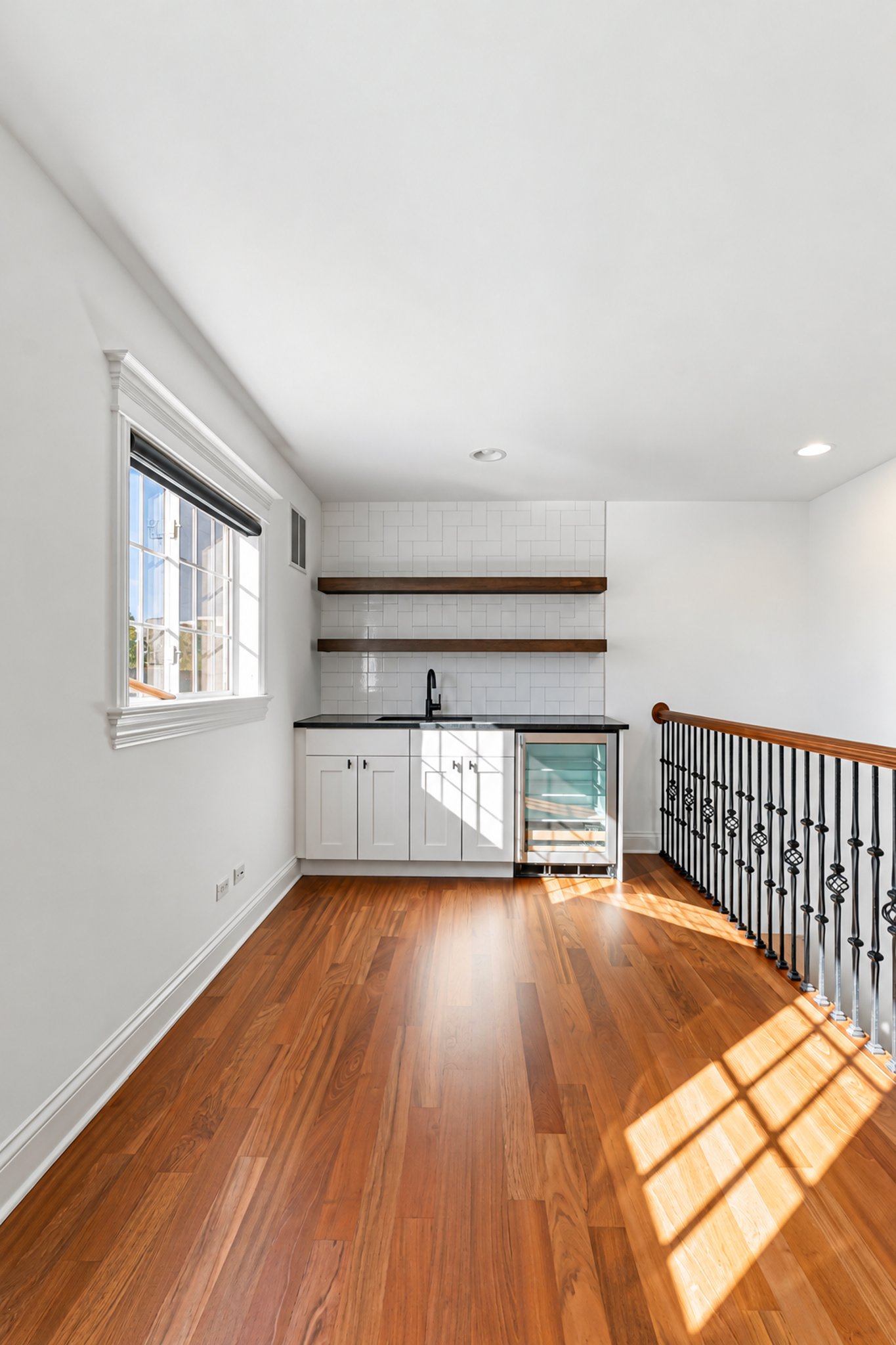 831 W George St #3
