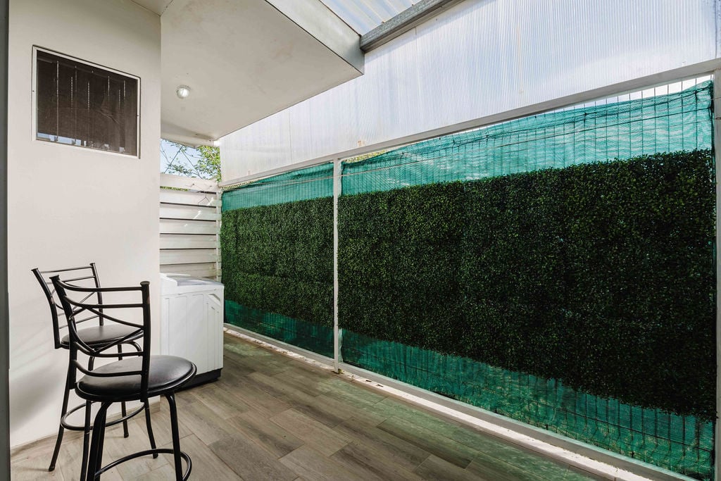 4 Boutique Rental Villas Plus Main House with Private Pool