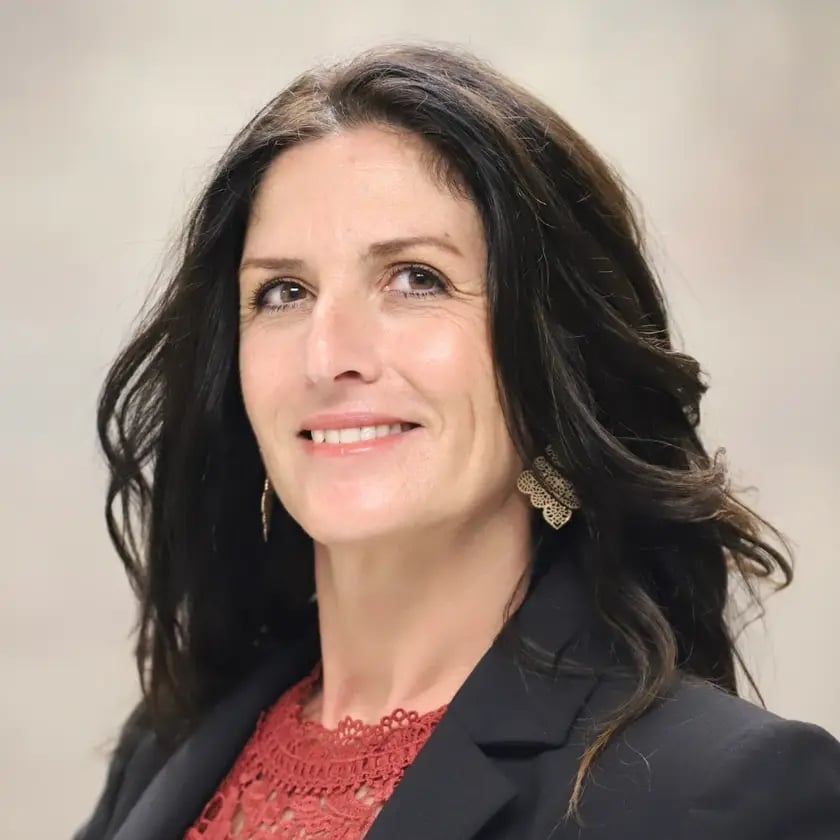 Jill Olden Houma, LA Real Estate Agent Headshot