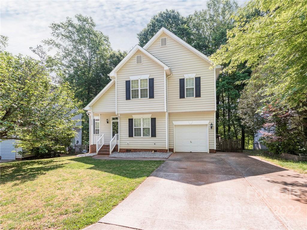 2822 Black Walnut Ln