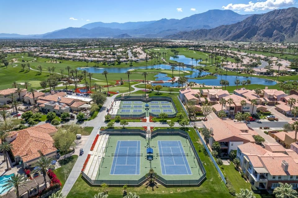 Mountain View Country Club
