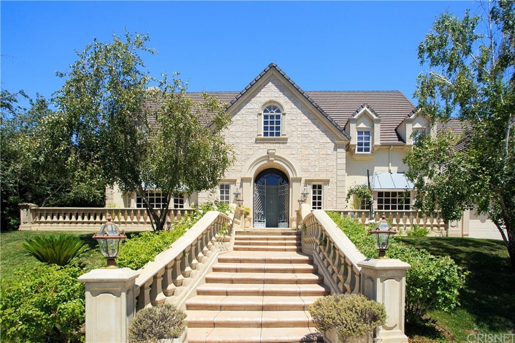 4608 Westchester Dr