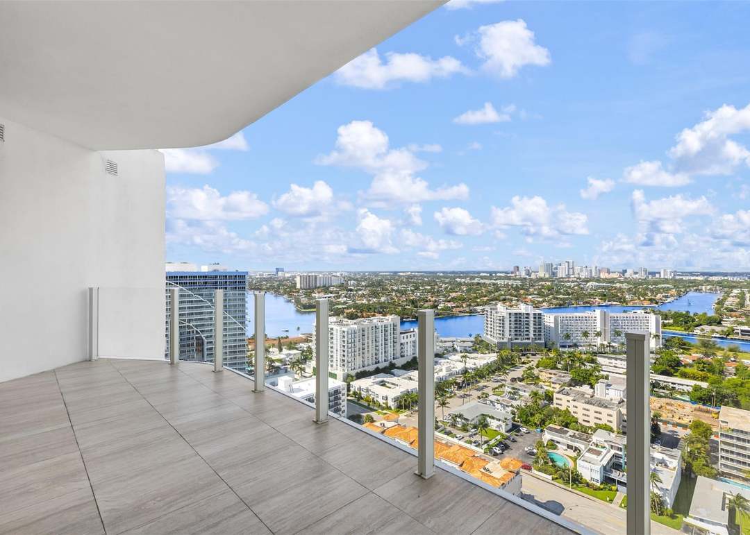 525 N Fort Lauderdale Beach Blvd #2201