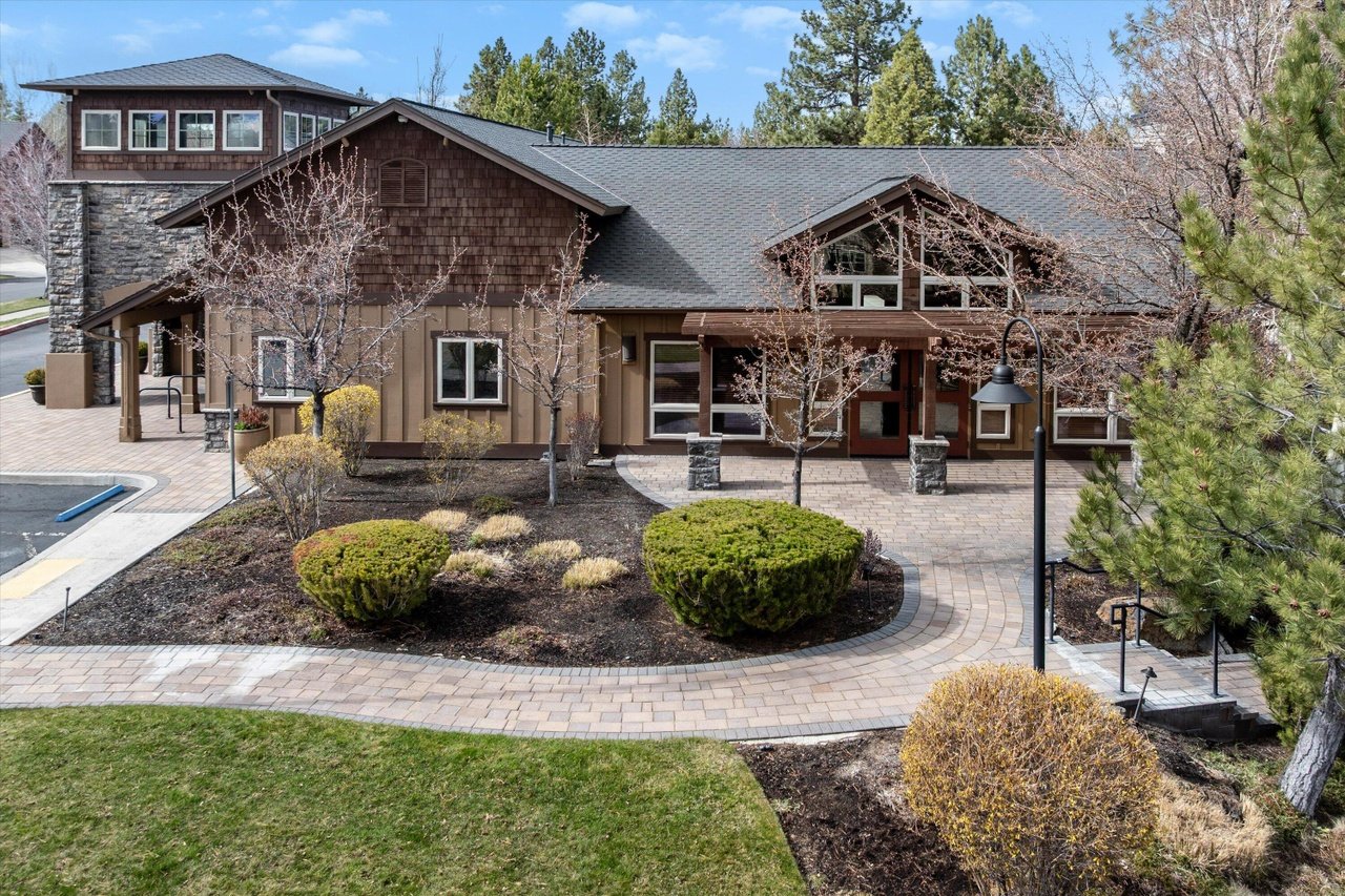 61148 Foxglove Loop