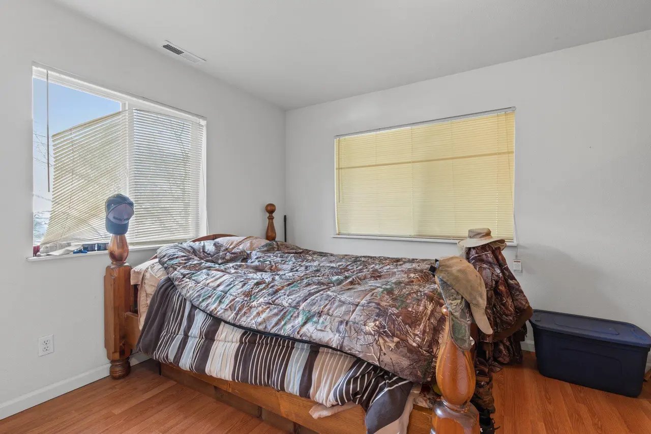 1125 Rogue River Hwy