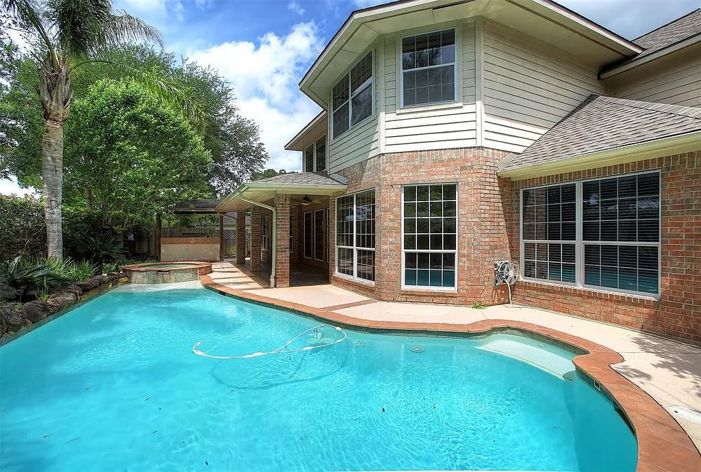 2103 Crescent Coral Dr
