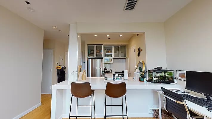 118 Greenpoint Avenue Unit: 3B