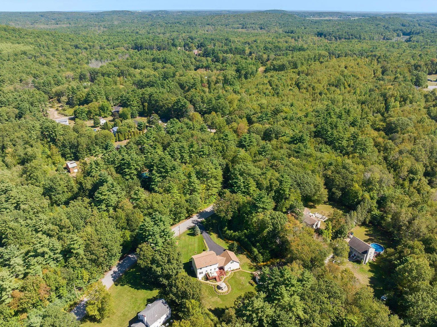 2 Brookside Ln