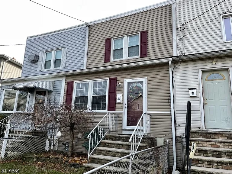 134 Jay Ave
