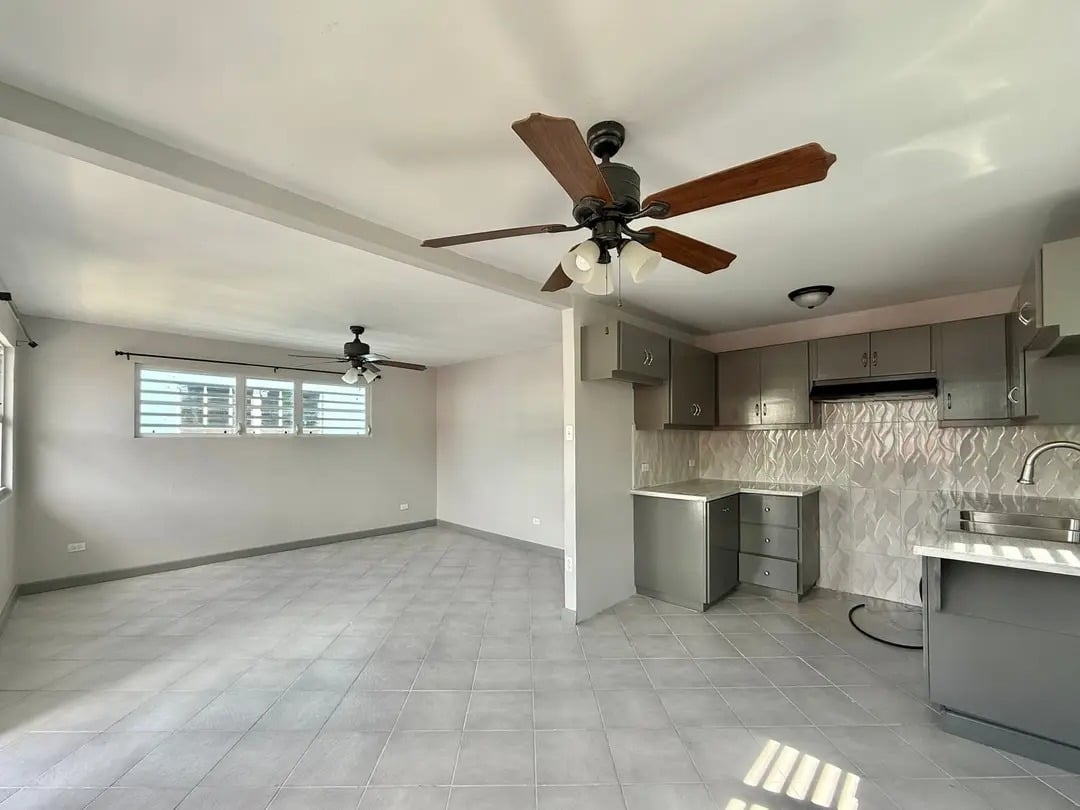 1067 Road Town 3 Bedroom Apartment 