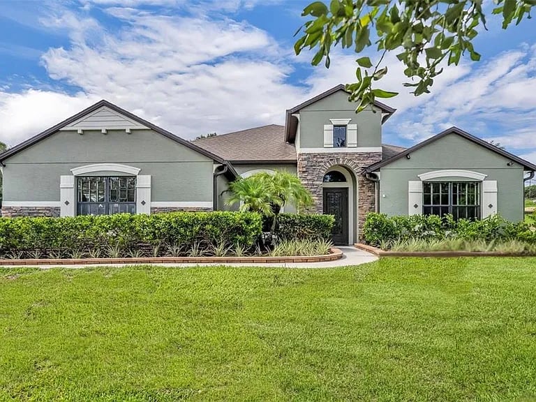 229 Glen Abbey Ln