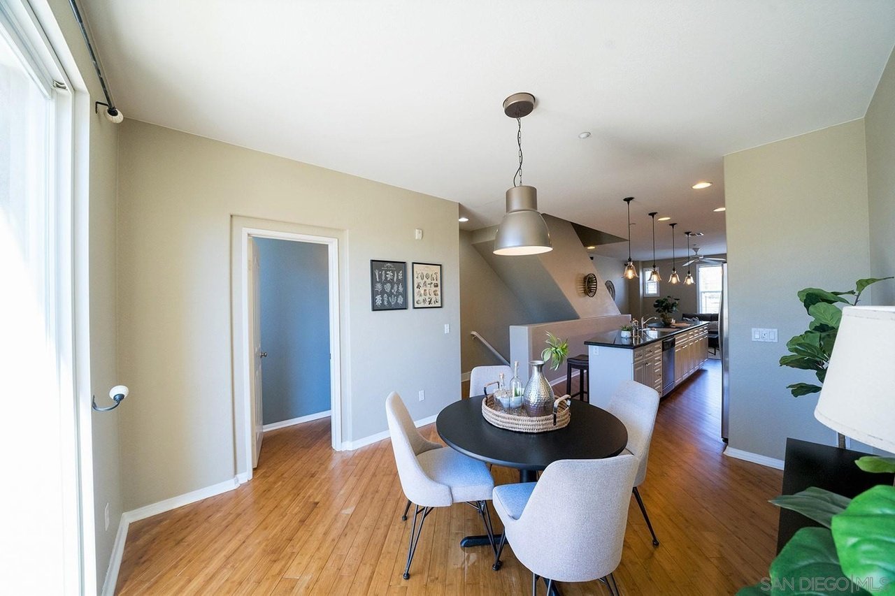 1191 Elfin Forest Rd E