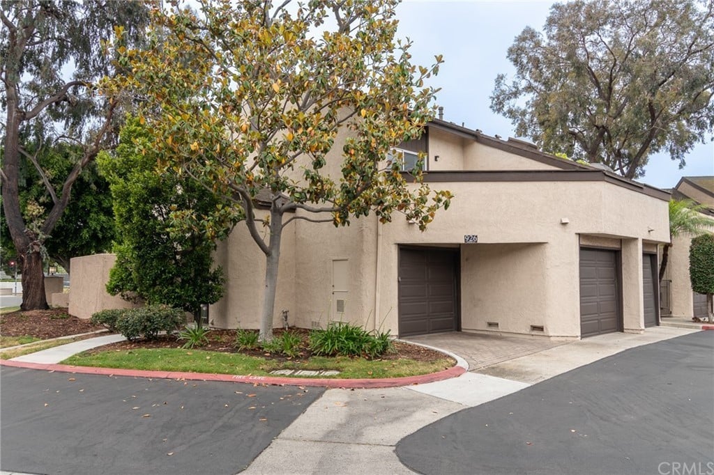 926 Powell Ct