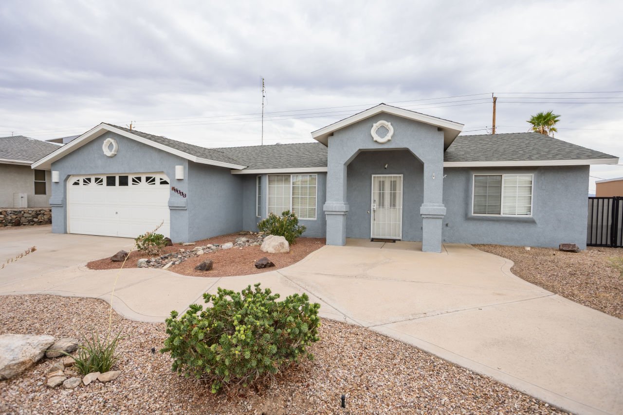 2860 Arabian Dr