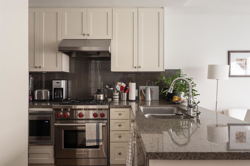 1477 W 15th Ave, #209