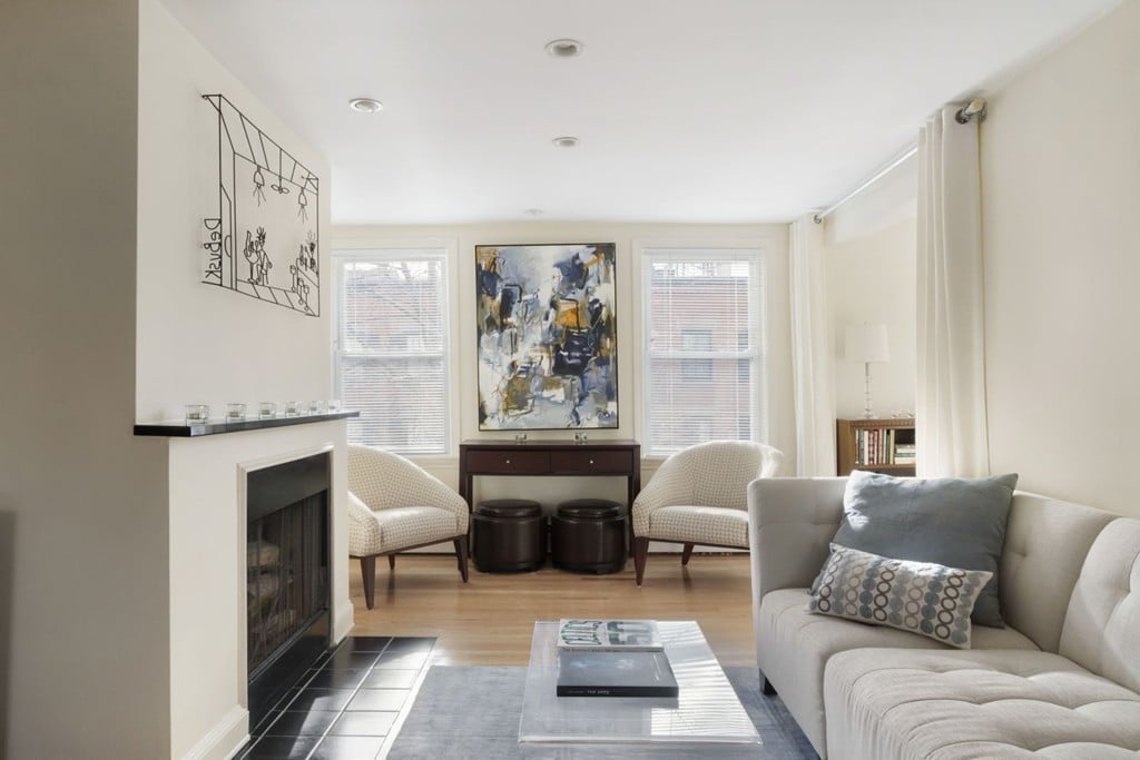 157 W Brookline St #4