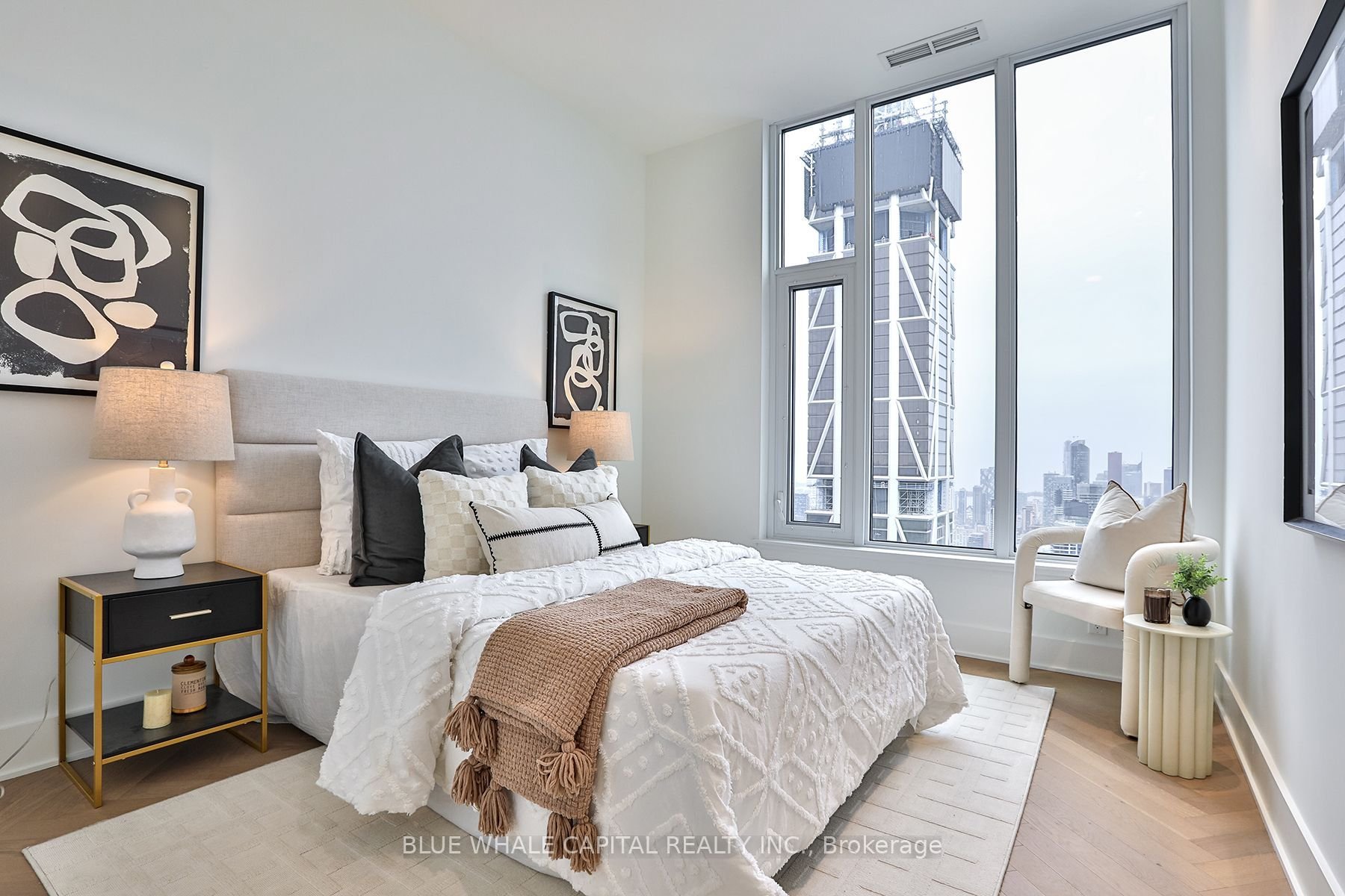 11 YORKVILLE PENTHOUSE 