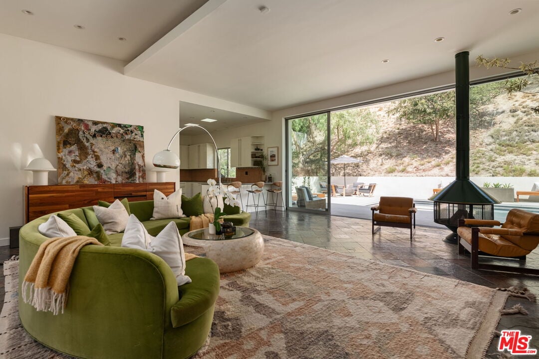 Northstar Pavilion, Amor Rd, 90046