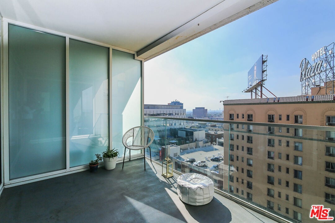 6250 Hollywood Blvd, #11N