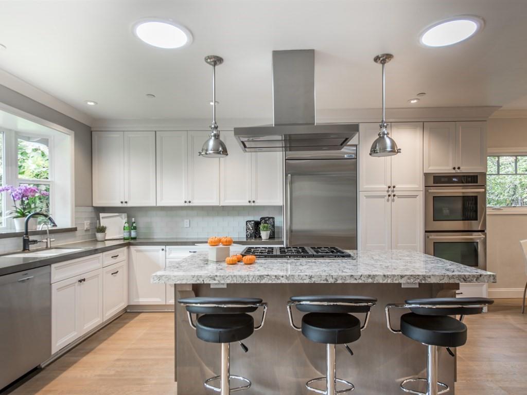 3330 Alameda De Las Pulgas