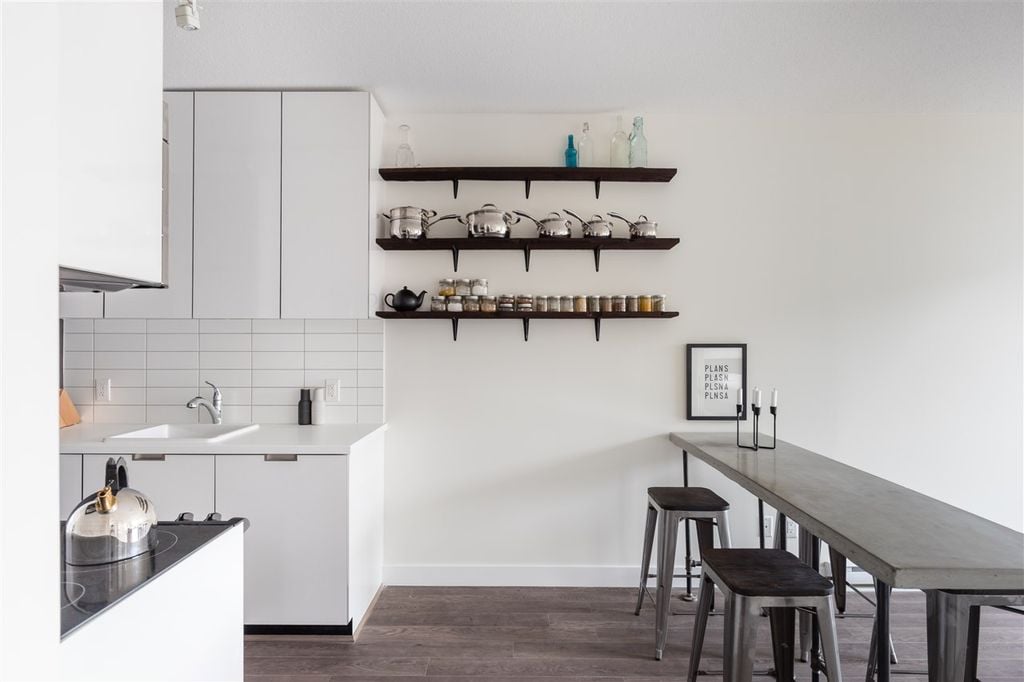 138 E Hastings St, #201