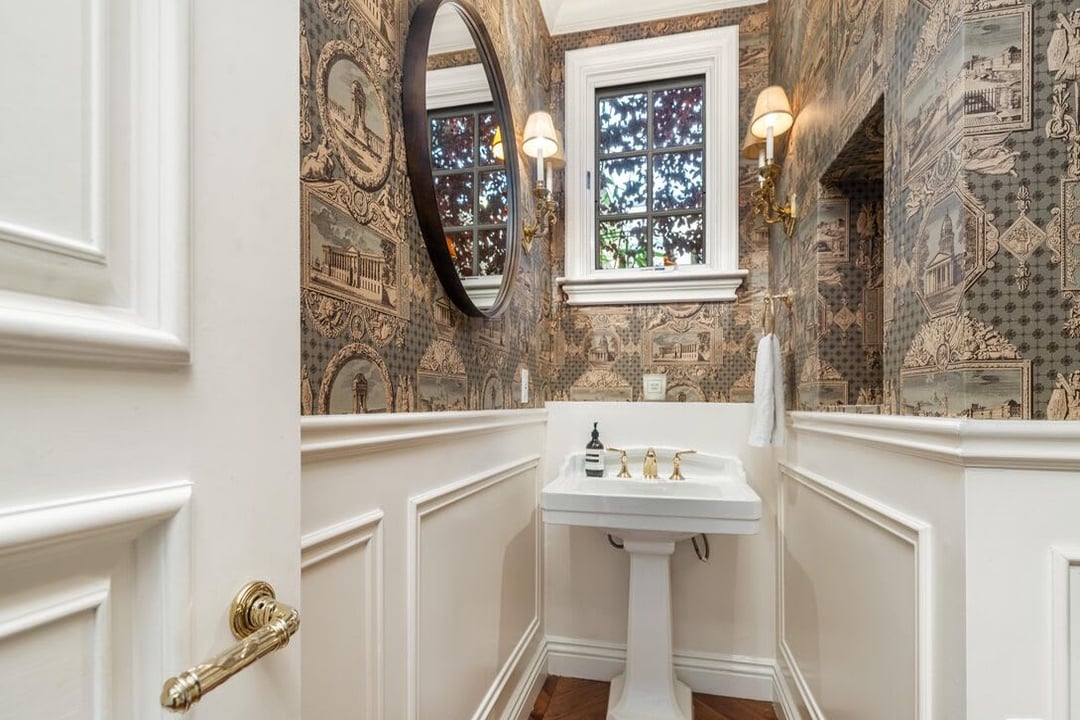Opulent Ridge